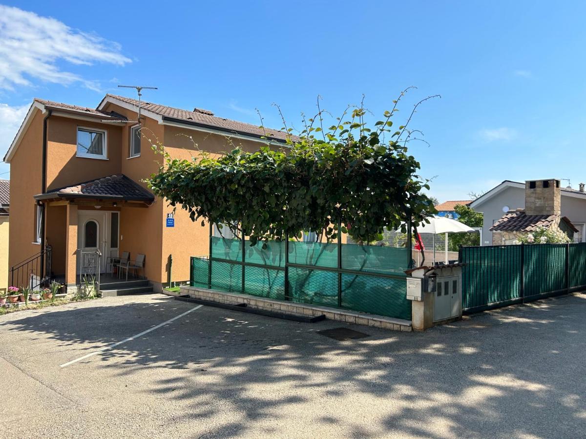 Apartments Pranjic With Pool Nova Vas  ภายนอก รูปภาพ